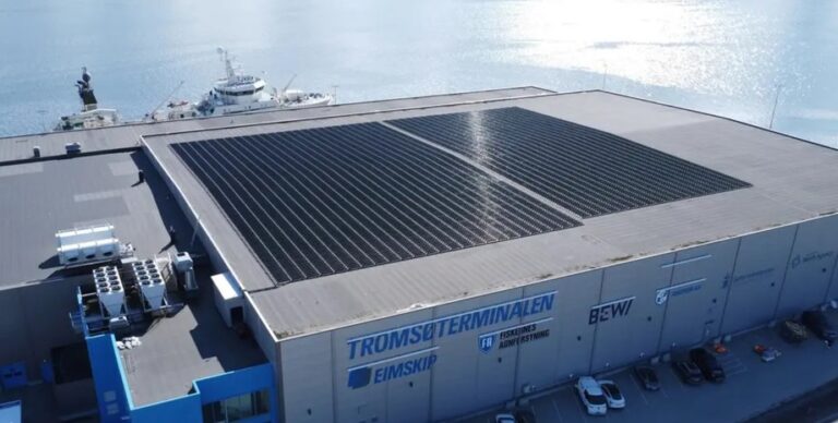 krupnejshuju-v-mire-solnechnuju-fermu-postroili-na-kryshe-skolko-energii-ona-daet-foto-abf5fc4