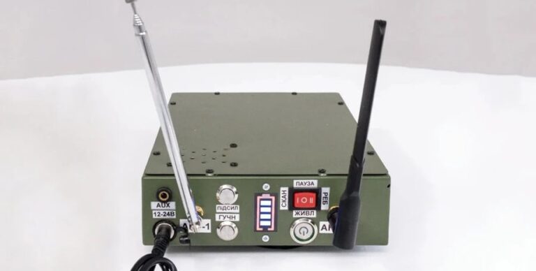 spaset-ot-rossijskih-bpla-kak-rabotaet-novejshij-detektor-dronov-pes-sirko-video-8f350ec