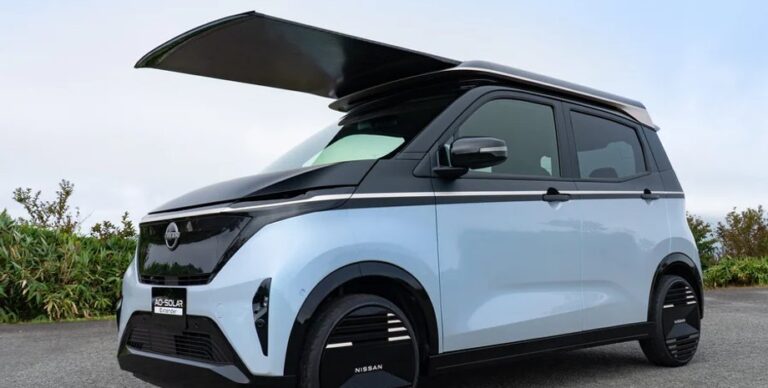 elektrokar-nissan-s-solnechnoj-panelju-na-kryshe-perevernet-rynok-skolko-on-proezzhaet-foto-e2fdb6b