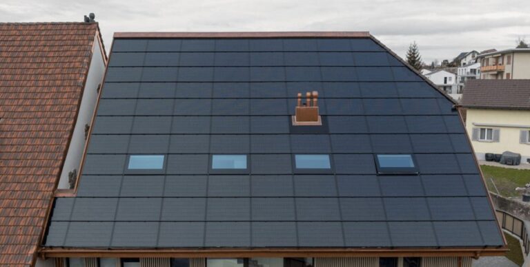 polnostju-chernaja-solnechnaja-panel-okazalas-luchshe-obychnyh-v-chem-sekret-foto-6916632