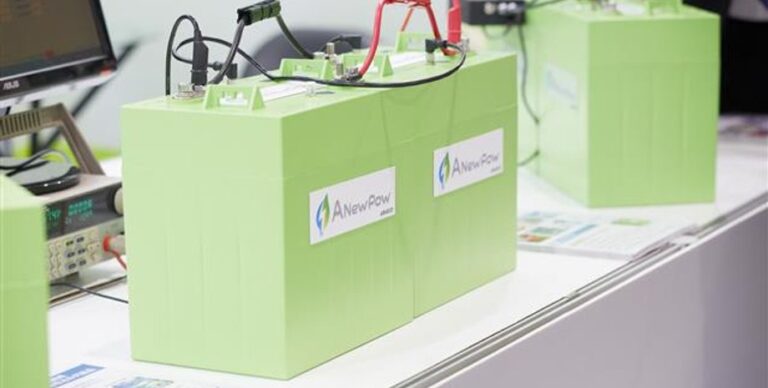 rekordnaja-plotnost-energii-kitajskie-uchenye-pokazali-moshhnyj-tverdotelnyj-akkumuljator-d4fee13