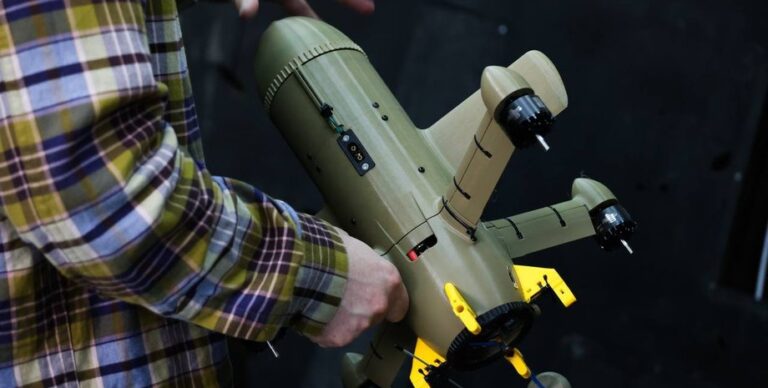 600-800-dronov-v-sutki-ukraina-narastit-proizvodstvo-perehvatchikov-zelenskij-video-a327ade