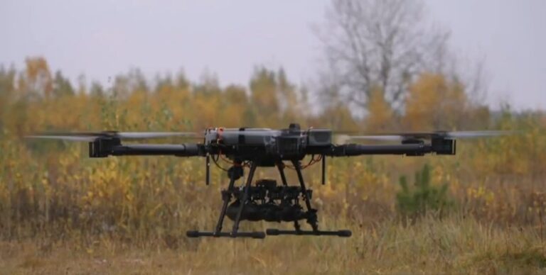 novyj-dron-nochnaja-vedma-rossijane-pokazali-kak-bombardirovshhiki-atakujut-vsu-59b4f4d