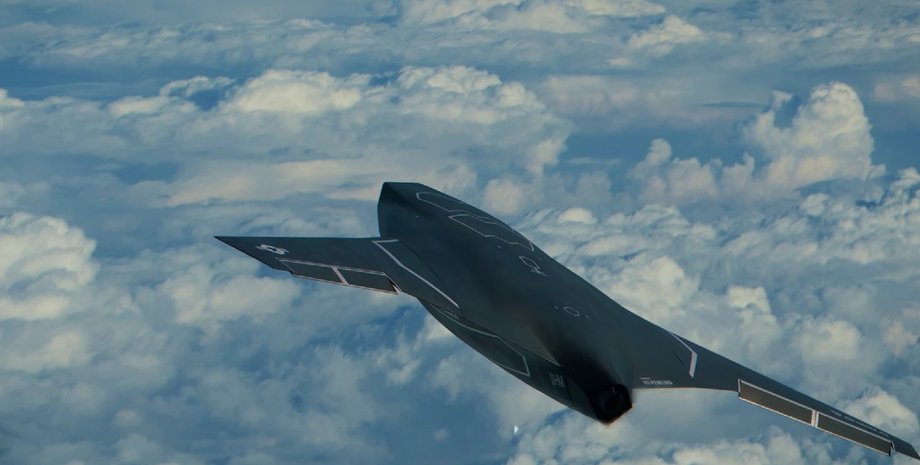 revoljucionnyj-podhod-novyj-dron-x-bat-poluchit-dvigatel-kak-u-samoleta-f-16-foto-6c54026