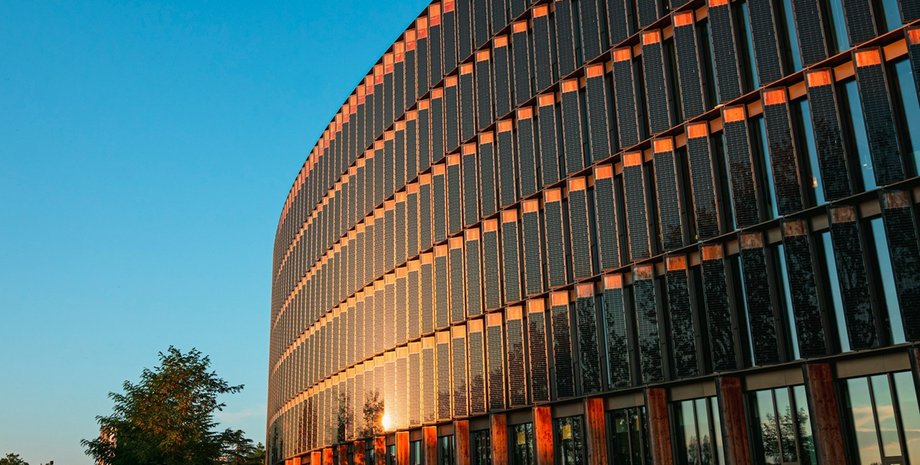 v-danii-ispytyvajut-nevidimye-solnechnye-paneli-dadut-na-50-bolshe-energii-5b601ec