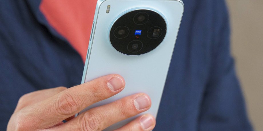 dostupnyj-kamerofon-vivo-x300e-poluchil-akkumuljator-na-7200-mach-harakteristiki-i-ceny-foto-fac66b6.jpg
