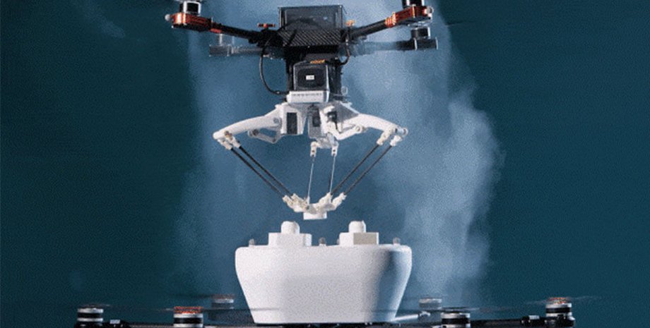 Дрон FlyingToolbox