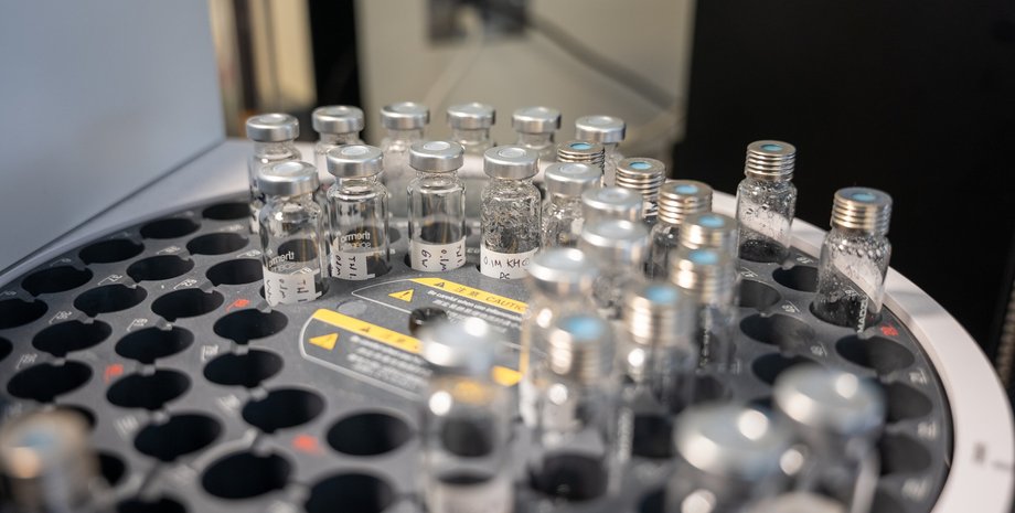 ИИ нашел новые электролиты для аккумуляторов