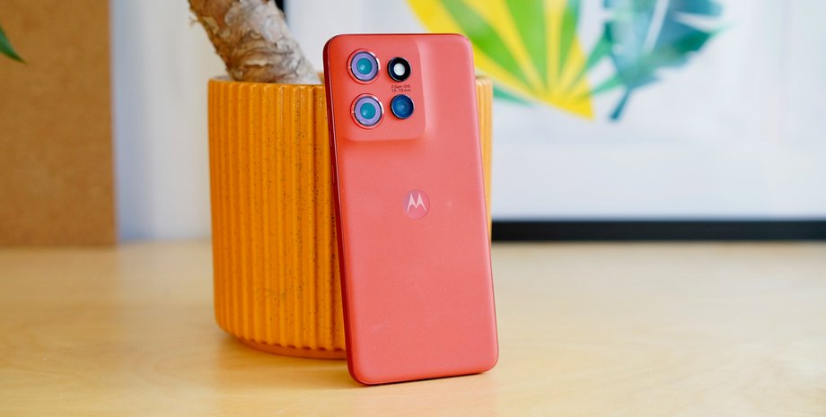 kompaktnyj-smartfon-s-horoshej-kameroj-pochemu-eksperty-v-vostorge-ot-etoj-modeli-motorola-foto-c0217ea.jpg