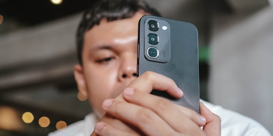 Смартфон Realme C100
