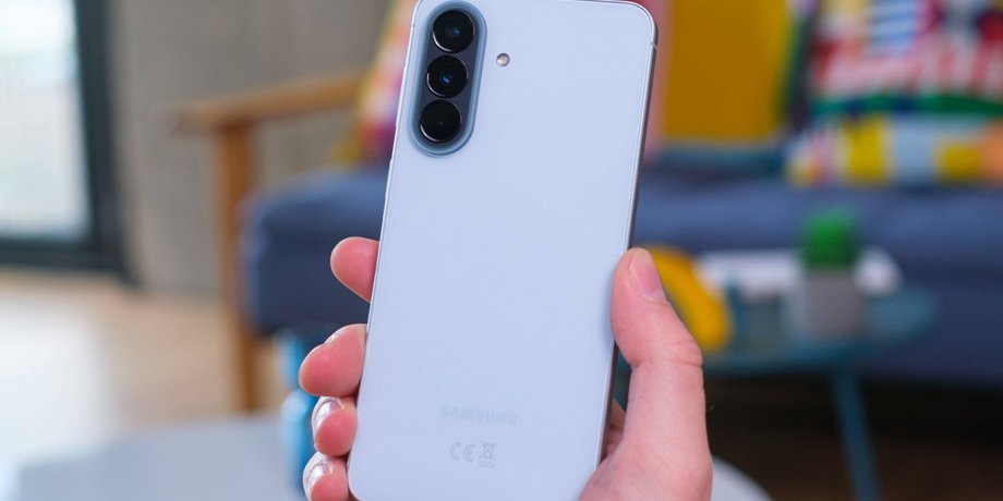 opyt-ispolzovanija-samsung-galaxy-a57-stoit-li-pokupat-smartfon-v-2026-godu-foto-d8a2190.jpg