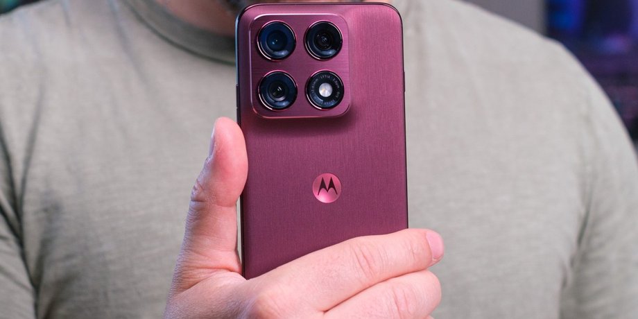 telefon-c-moshhnoj-batareej-i-srednej-cenoj-kakuju-model-motorola-nelzja-propustit-v-2026-godu-05e3713.jpg
